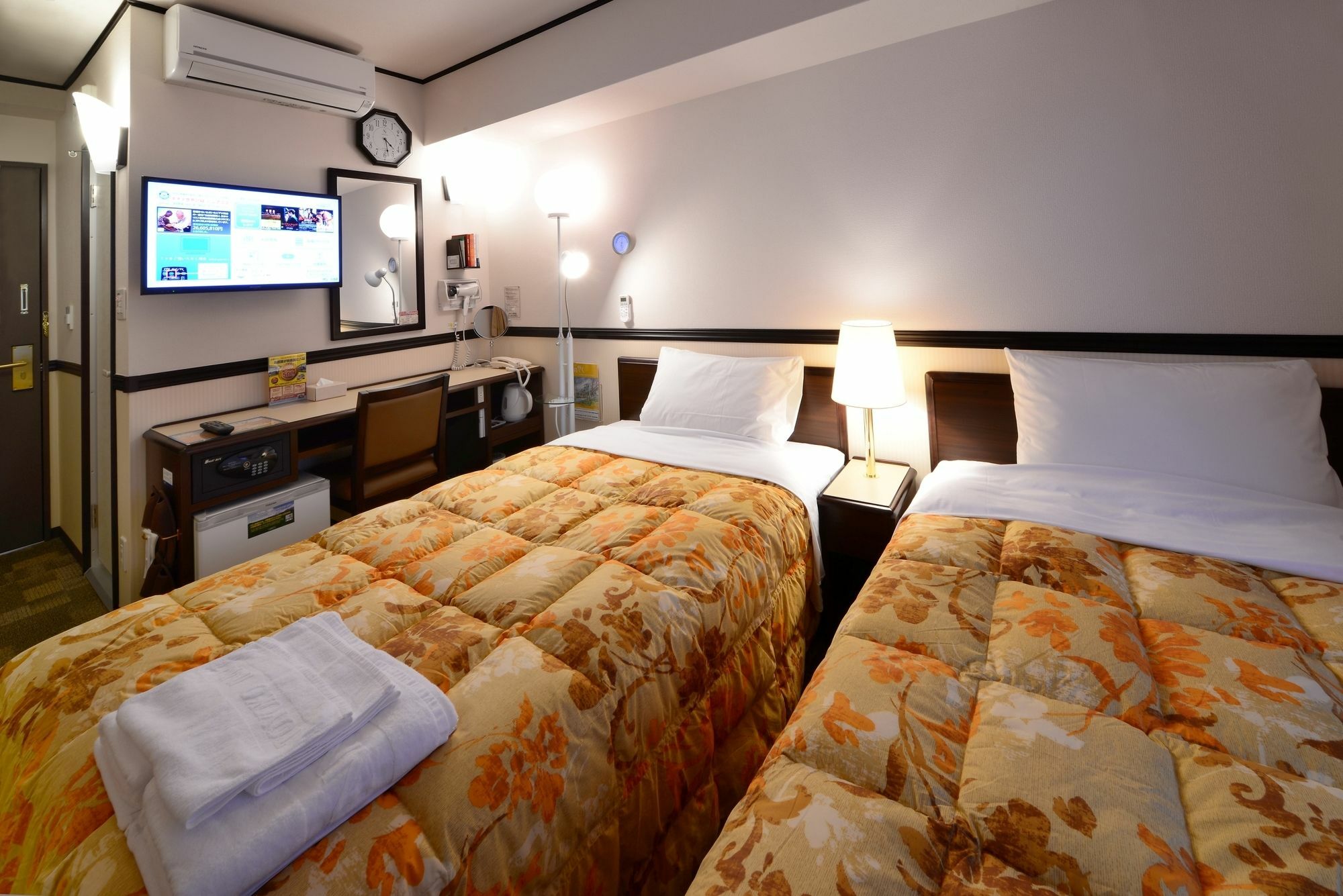 Toyoko Inn Osaka Honmachi No1 Bagian luar foto