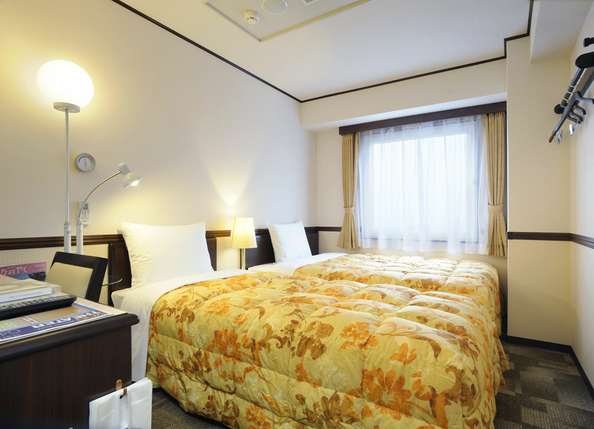 Toyoko Inn Osaka Honmachi No1 Bagian luar foto